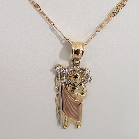 14K 3 Tone Gold Pendant and Gucci Chain - Picture 5 of 8